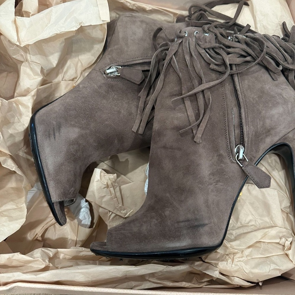 Prada boots - Picture 3 of 6